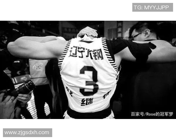 广州篮球队耐力之争引发热议球迷对球队表现褒贬不一